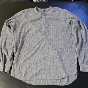 Uniqlo Men's Heather Gray Long Sleeve Henley